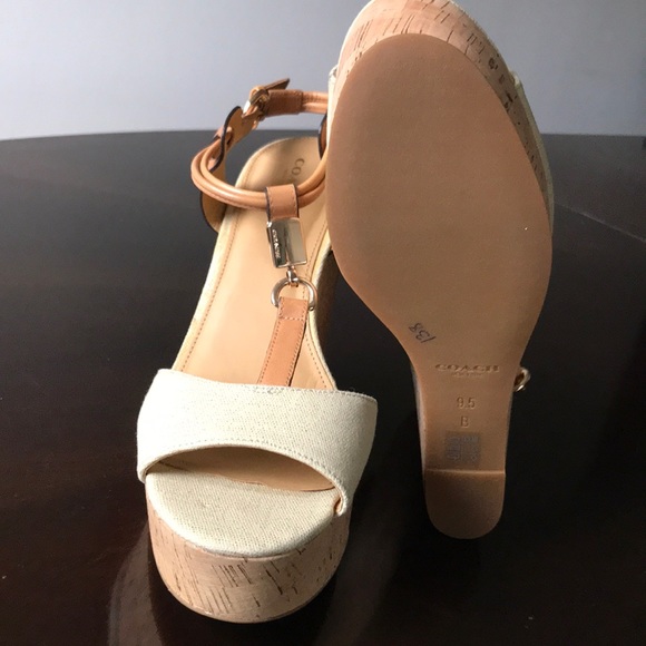 Coach New York Textured Cream T-strap 9.5M Wedges - Picture 6 of 8